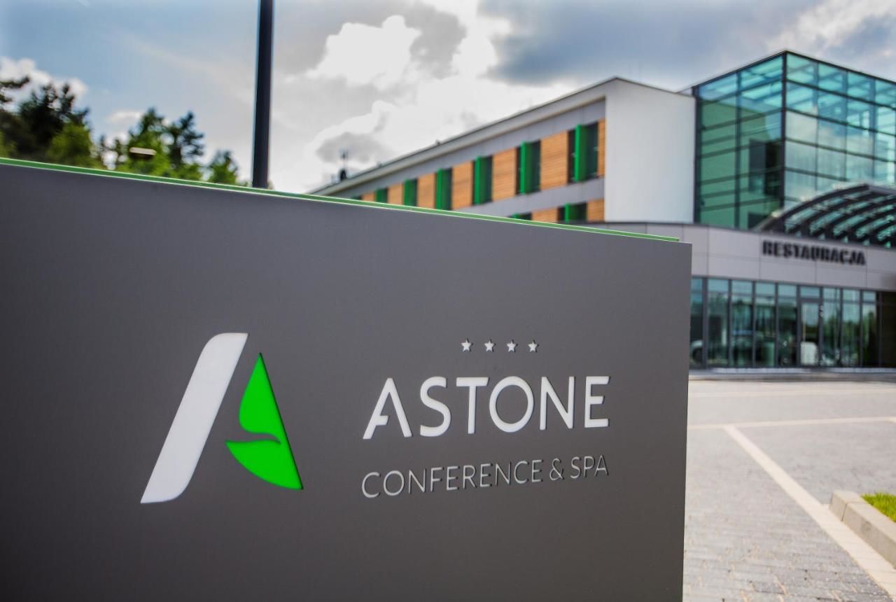 Отель Hotel Astone Conference & Spa Любин